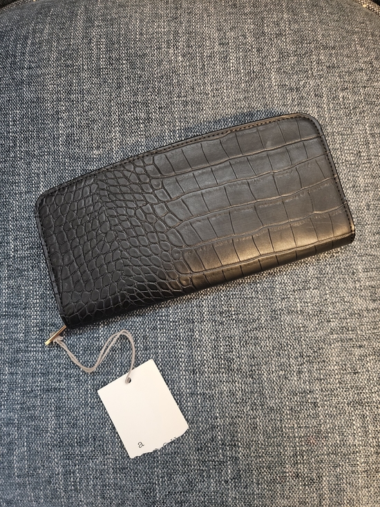 Handbags - Black Clutch, Crocodile-Skin Texture